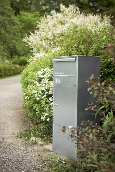 Allux 800 Paketbriefkasten in verzinkt mit Ruko-Schloß